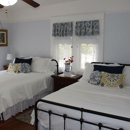 Lady Geneva Bed & Breakfast Medford Exteriör bild